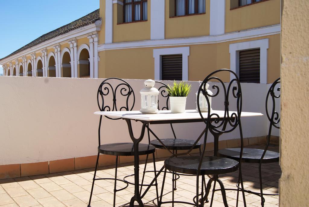 Apartamentos Turisticos La Encarnacion Sevilla Exteriör bild